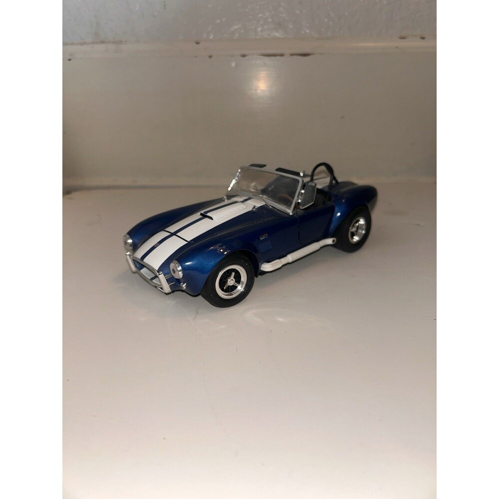 1:18 ERTL American Muscle 1965 Shelby Cobra 427 S/C